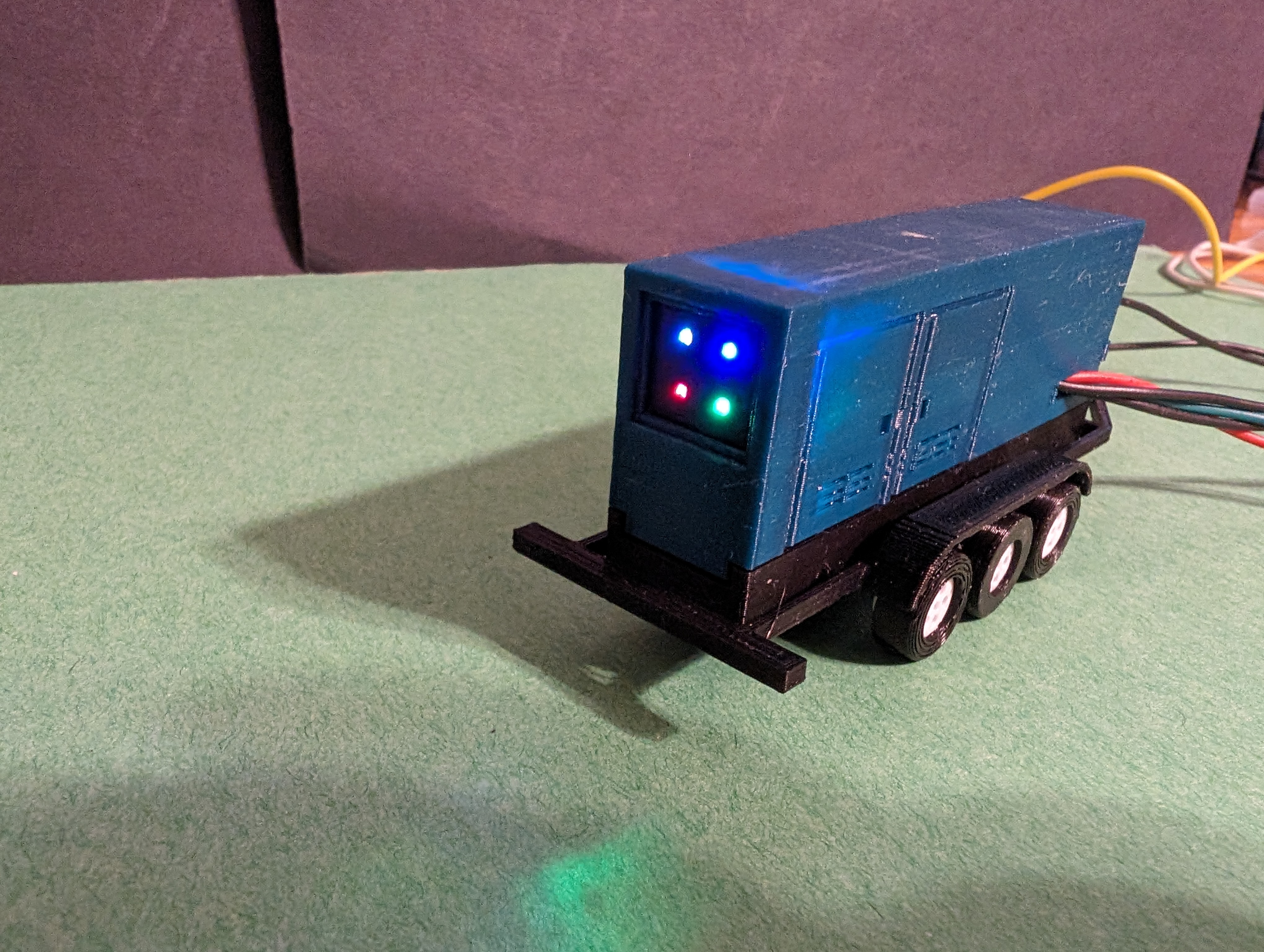 S scale 1:64 Sunbelt 350kw mobile diesel generator with blinking LED's and triple axles